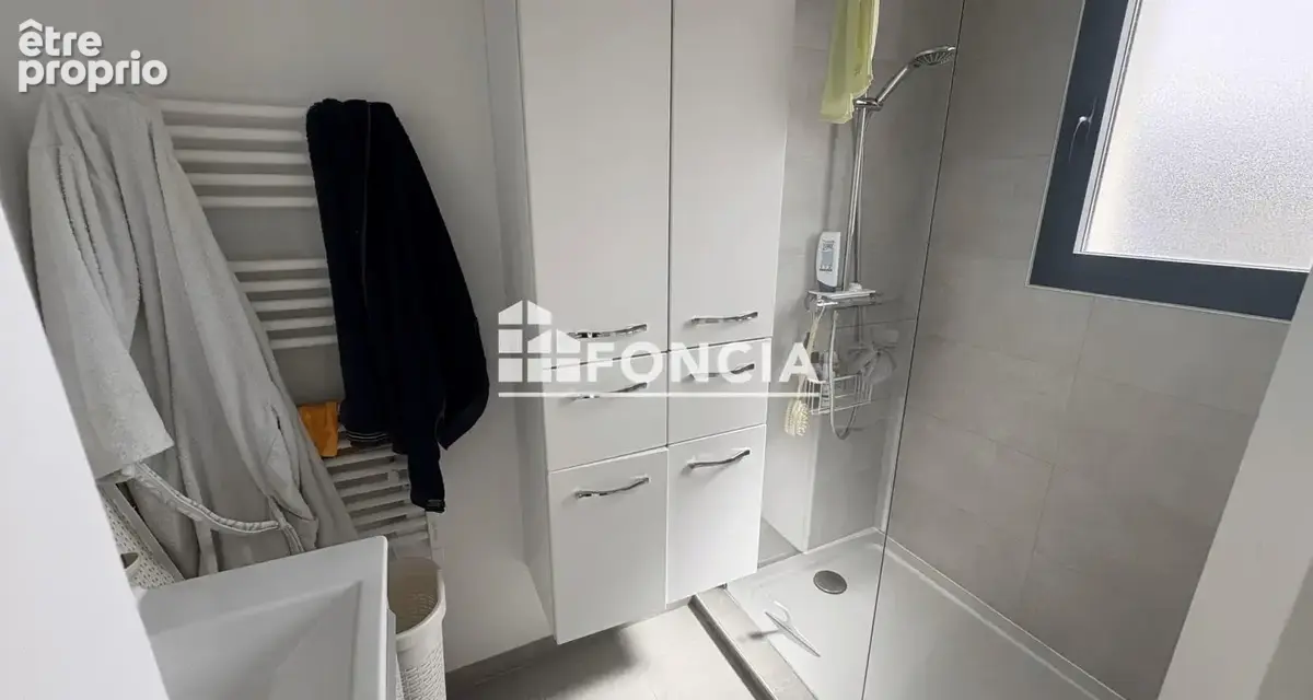 Maison de 2019 en parfait état avec jardin et garage - photo 4
