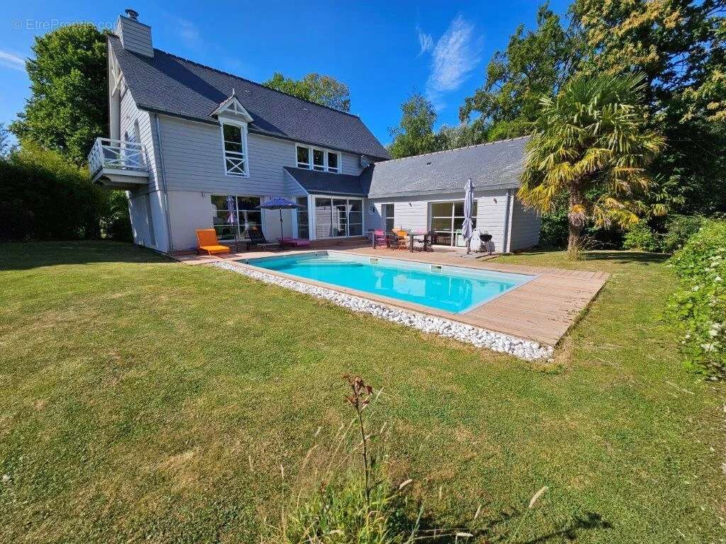 Maison à PLOUER-SUR-RANCE