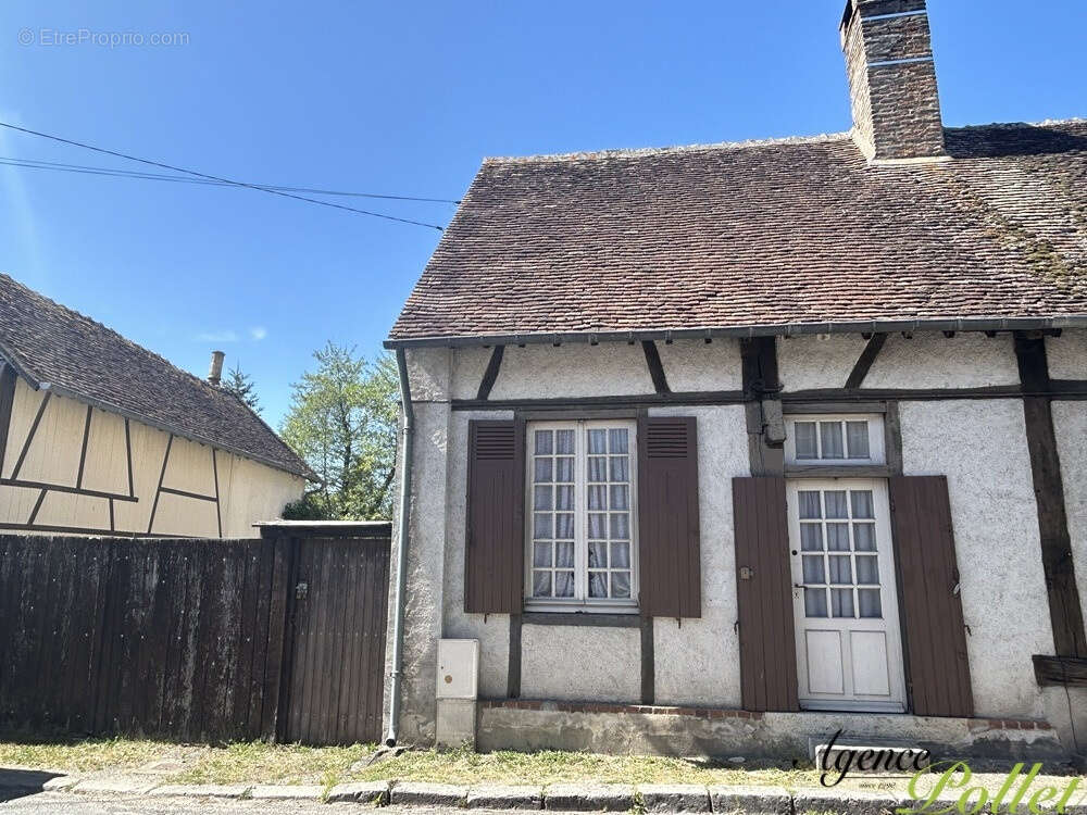 Maison à BRINON-SUR-SAULDRE