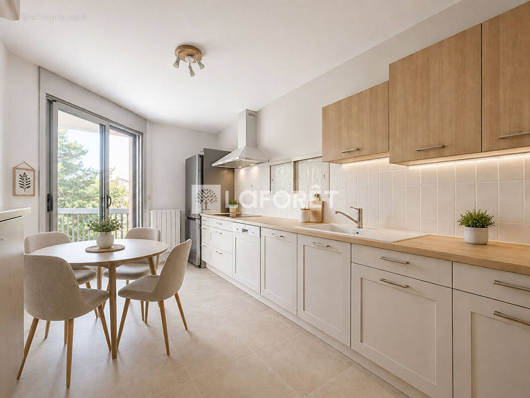 Appartement à SATHONAY-CAMP