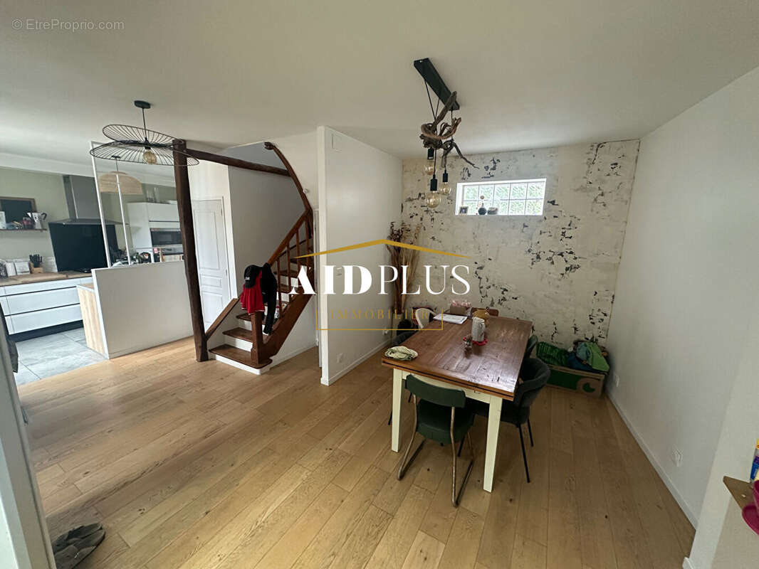 Maison à SAINT-LEU-LA-FORET