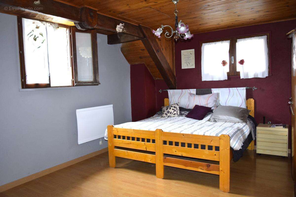 Maison 88 m² - 5 pièces  avec jardin et grange - photo 10