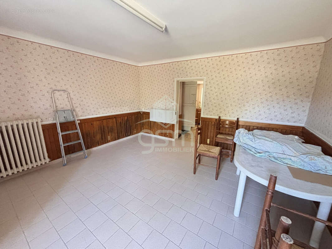 Maison 238 m² à Sainte-Maure-De-Touraine  - photo 4