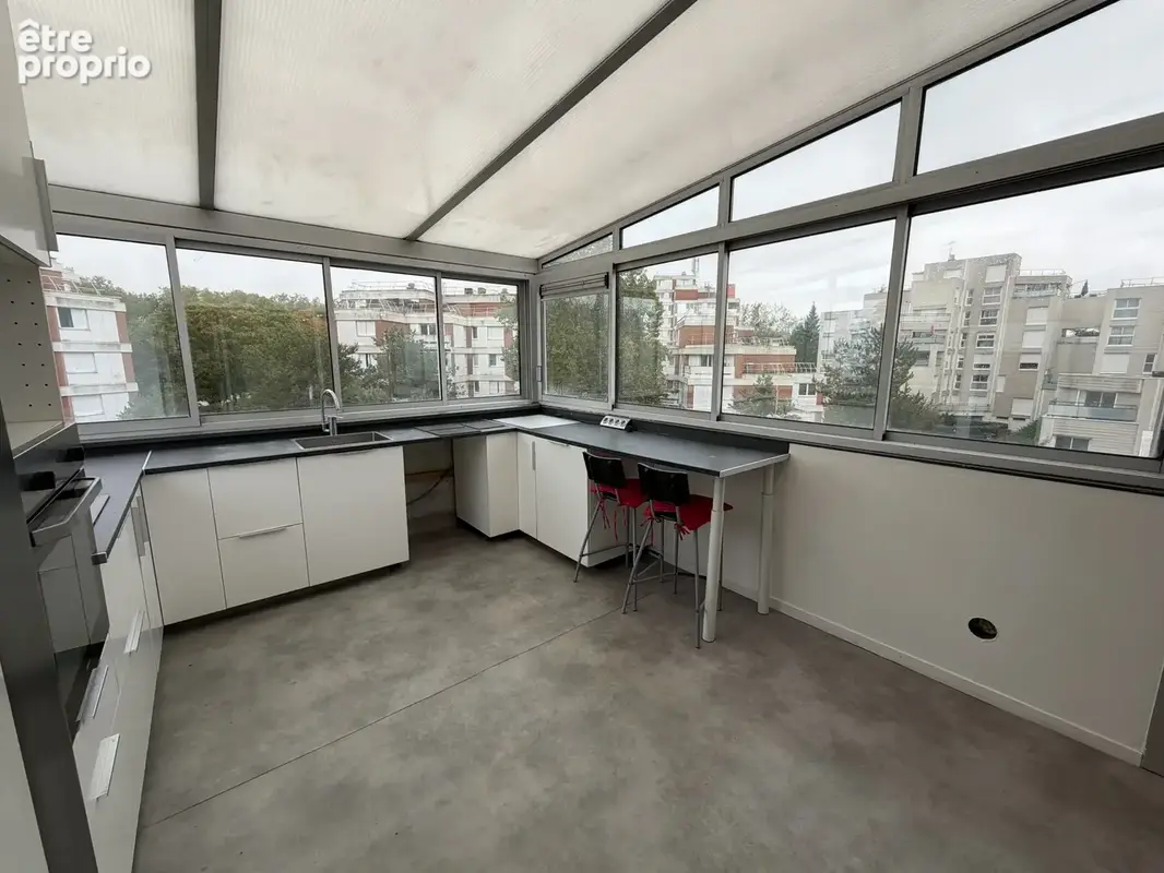 F2 atypique de 60m2 et véranda - photo 10