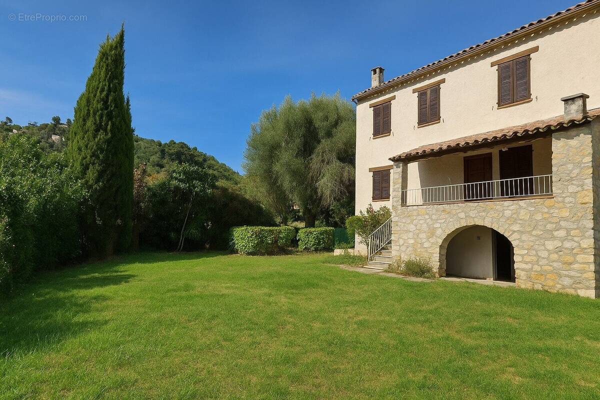 Maison à TOURRETTE-LEVENS