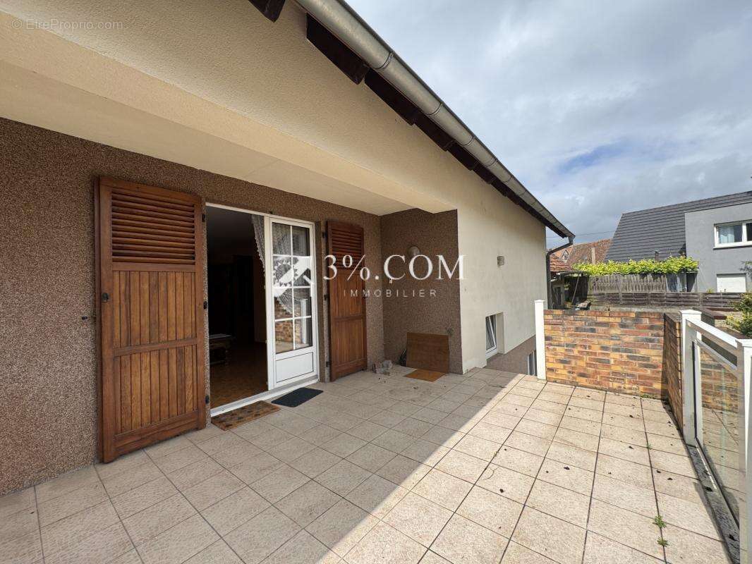 3%COM Jolie maison avec 5 chambres et une grange au centre d - photo 8