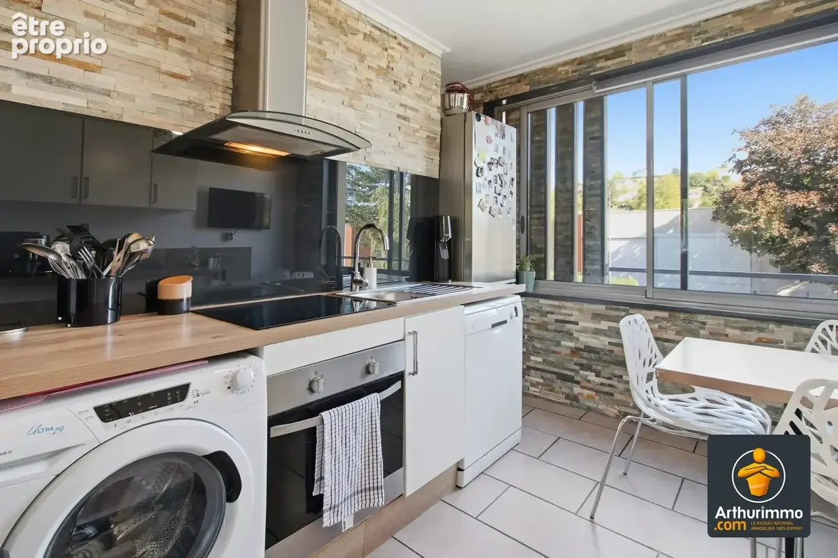 Appartement 4 pièces de 68,50 m² vendu meublé – 3 chambres, traversant, cave - photo 5
