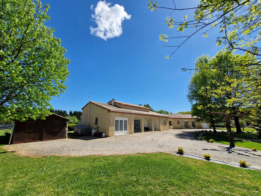 Maison à SAINTE-LIVRADE-SUR-LOT