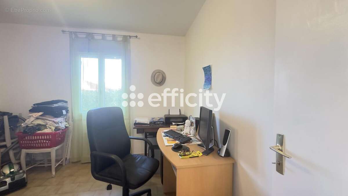 Maison à COURTHEZON