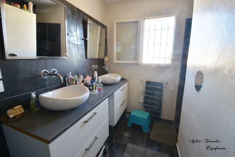 Maison à SAINT-MARTIN-DE-CRAU