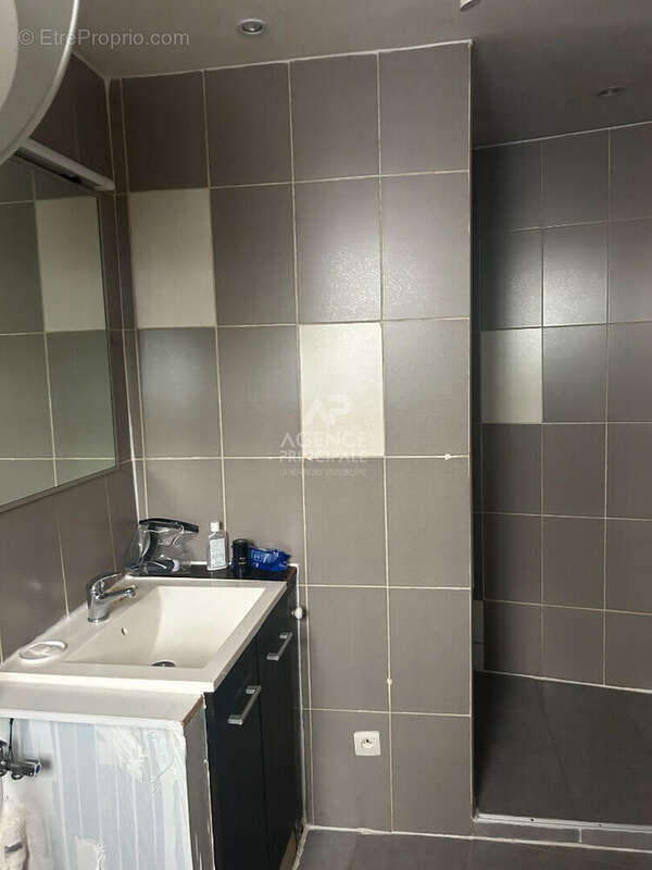 Maison à LE MESNIL-LE-ROI