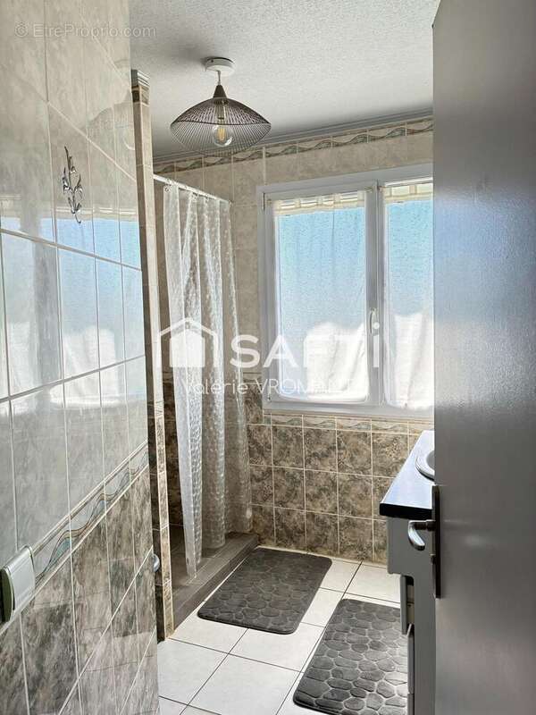 Photo 9 - Maison à LUZILLE