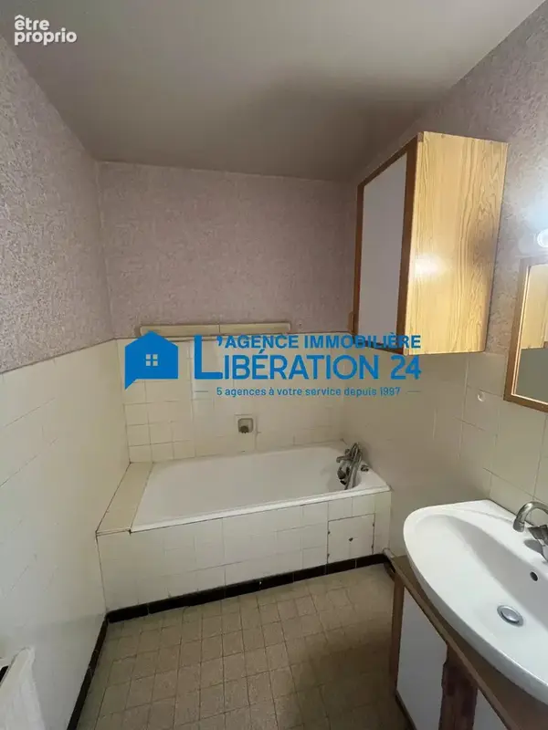 Appartement T3 de 74 m² à Saint-Étienne avec GARAGE + CAVE - photo 11