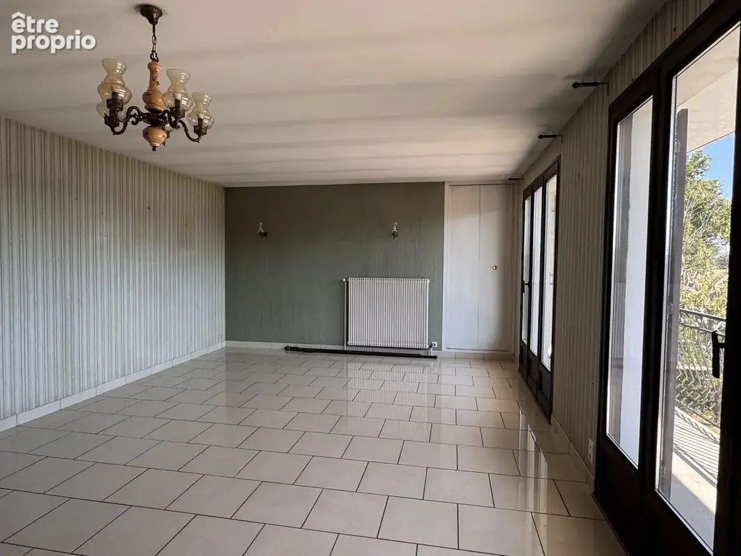 Maison individuelle avec grand terrain et potentiel d’aménagement - photo 2