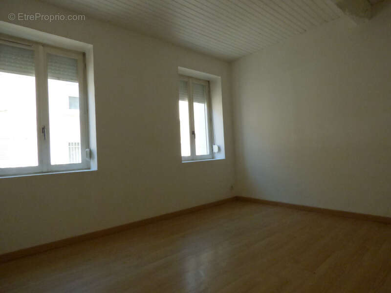 Maison à SAINTE-COLOMBE-SUR-GAND