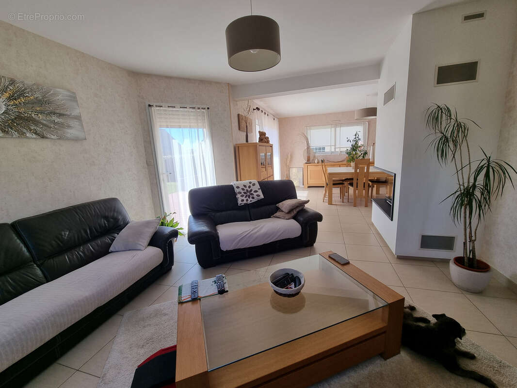 Maison à JANZE