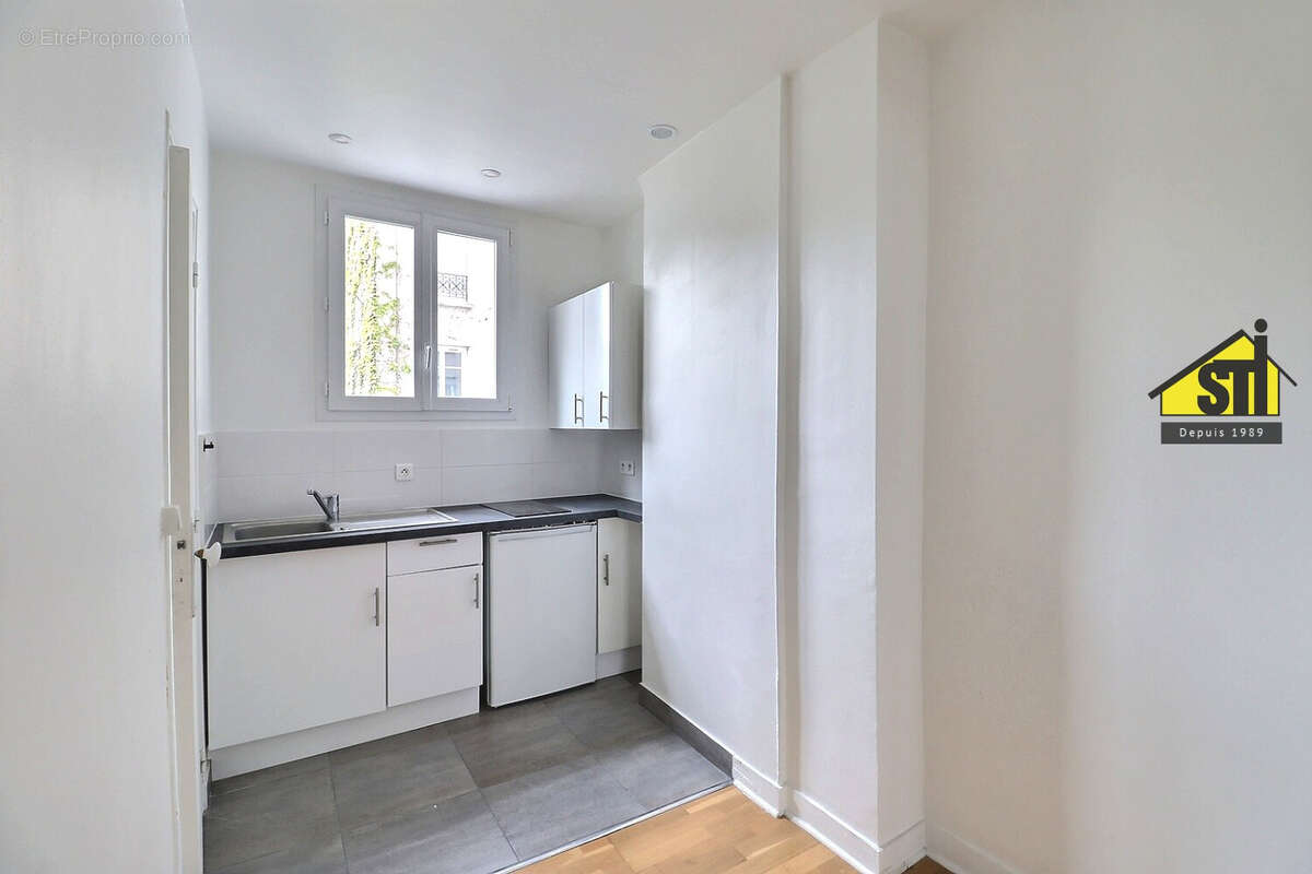 Appartement à PARIS-14E