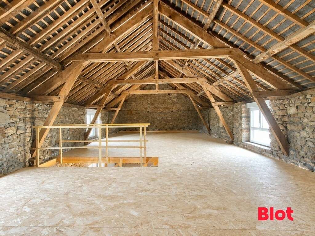 Maison 150 m² à Montreuil-Sous-Perouse  - photo 3