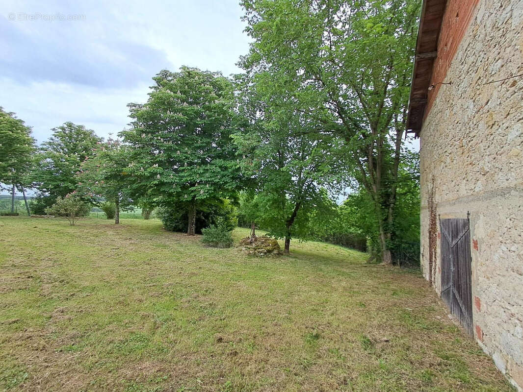 En limite Gers Nord MAISON avec terrain 1 ha 18 a - photo 18