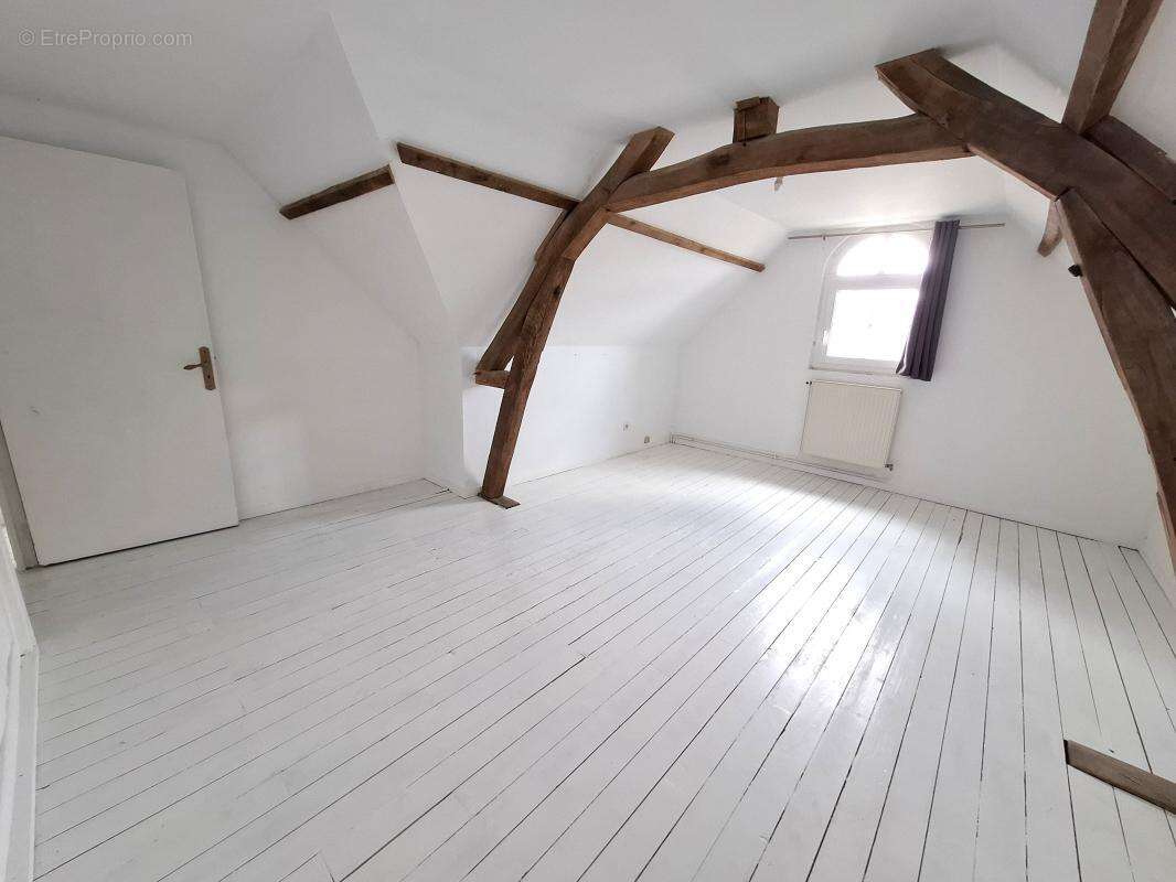 Maison à TRACY-LE-MONT