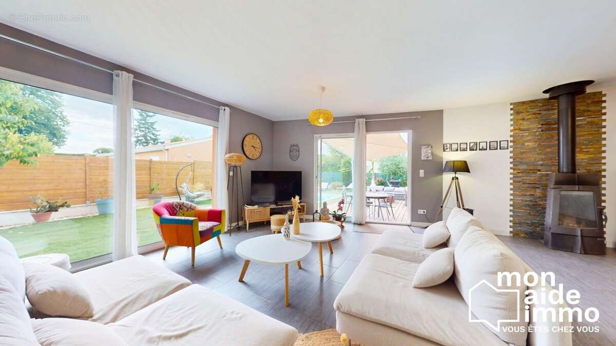 Maison à SAINT-QUENTIN-DE-BARON