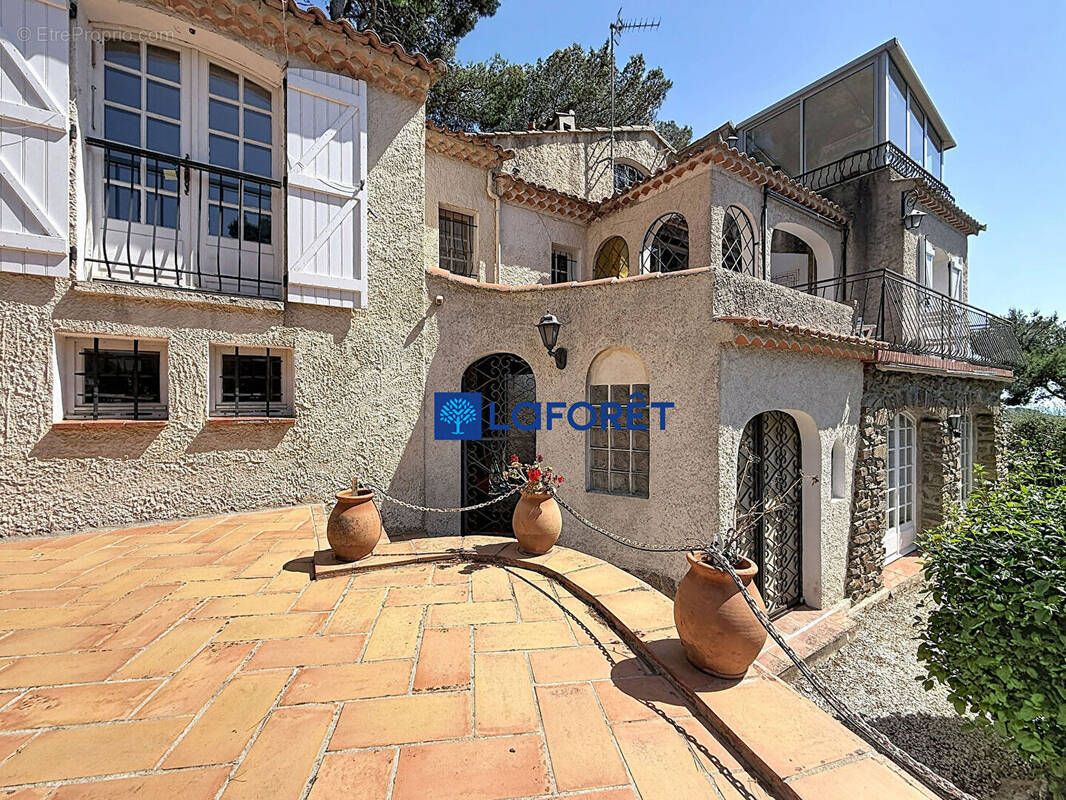 Maison à CARQUEIRANNE