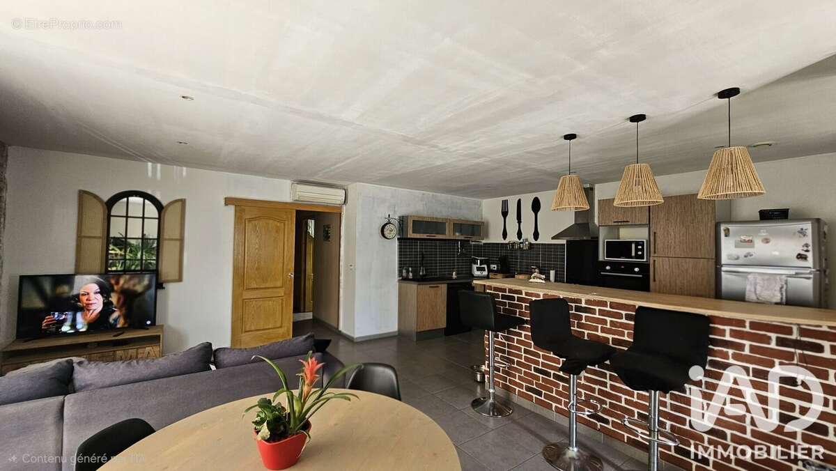 Maison 90 m² à Bagnols-Sur-Ceze  - photo 2