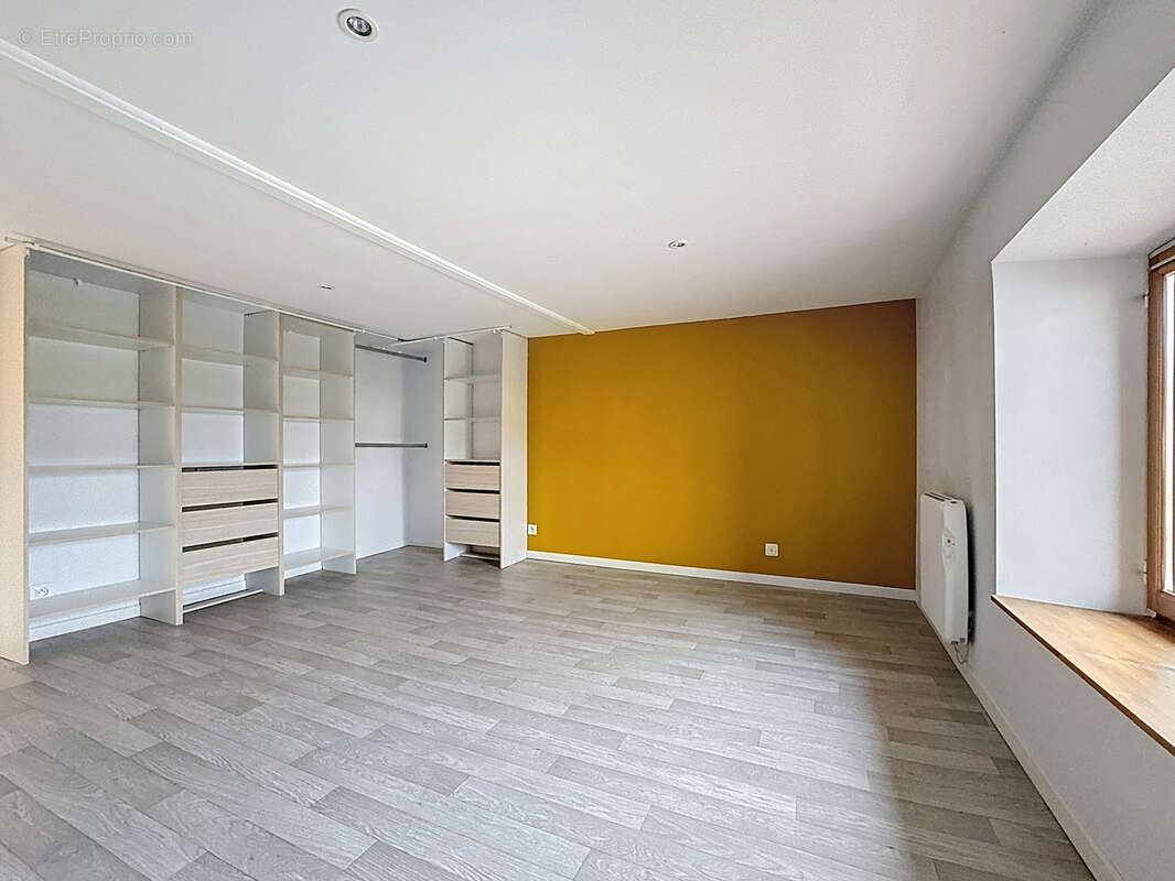 Maison à MONTMIRAIL