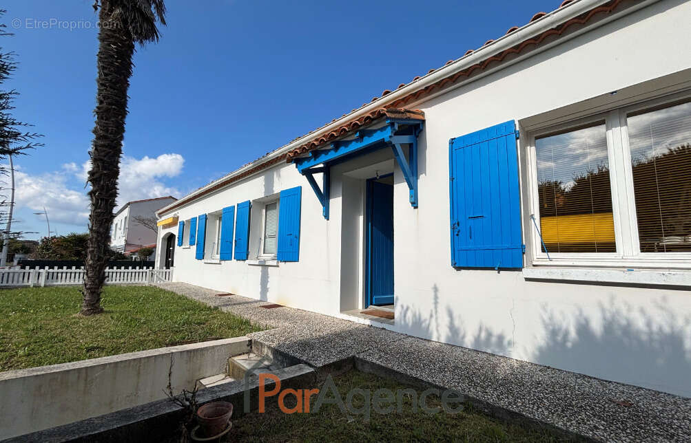 Maison à VAUX-SUR-MER