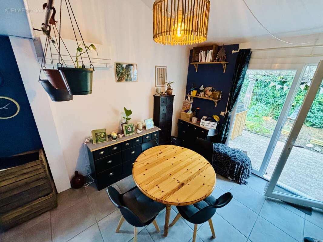 Maison à SAINT-LAURENT-D&#039;AIGOUZE