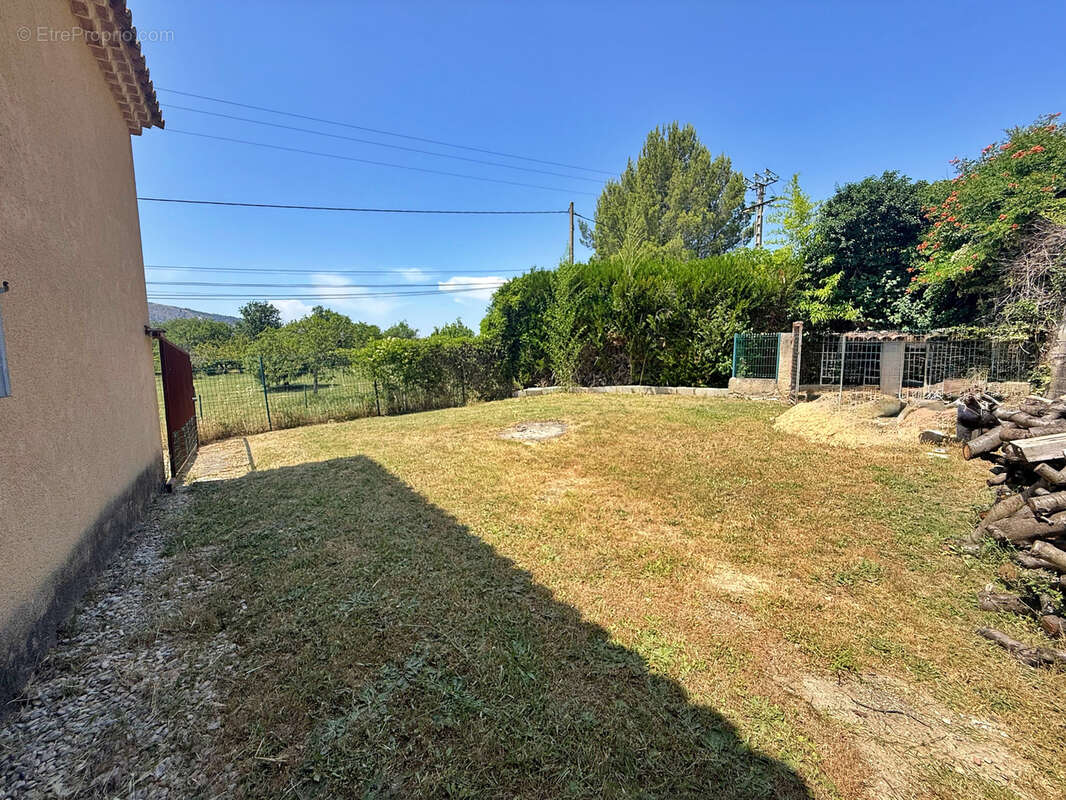 Maison à MALAUCENE