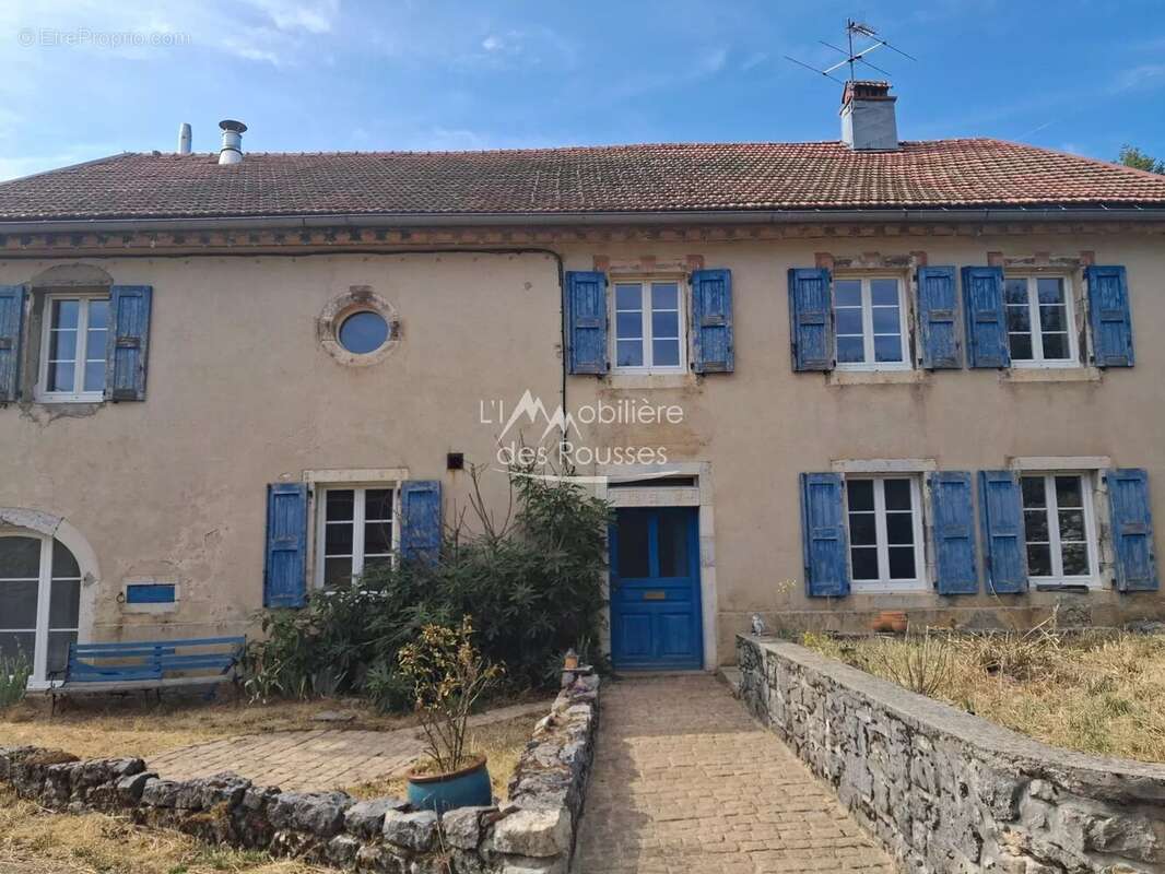 Propriété de caractère avec écurie et vaste domaine - photo 15