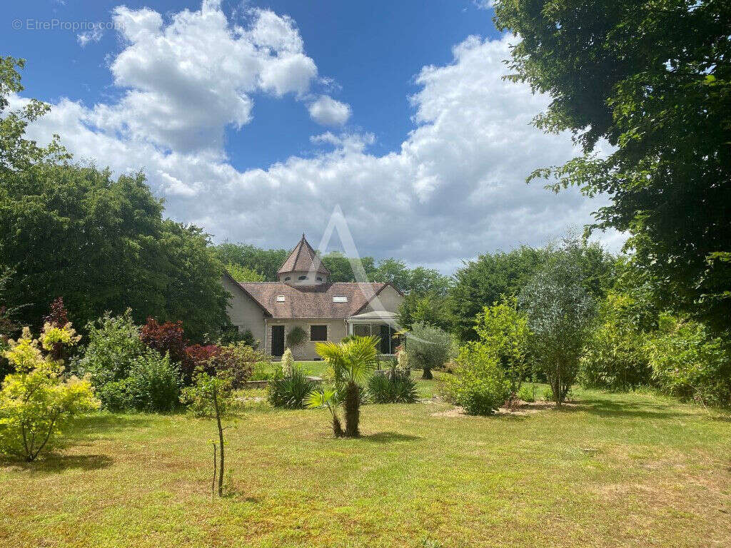 Maison à COSNE-COURS-SUR-LOIRE