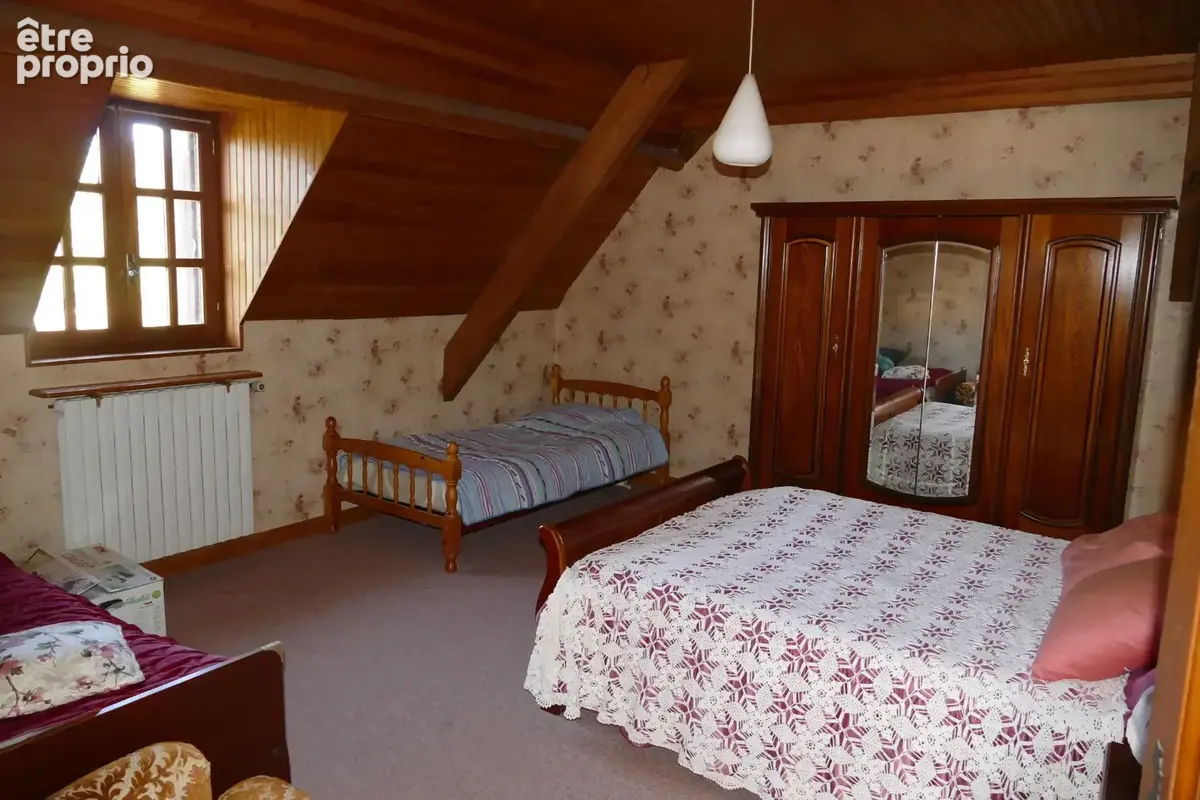 Maison 6 chambres avec 4600m2 de jardin, grand sous-sol, possibilité de vie en plain-pied (Calvinet-Puycapel, 15) - photo 23