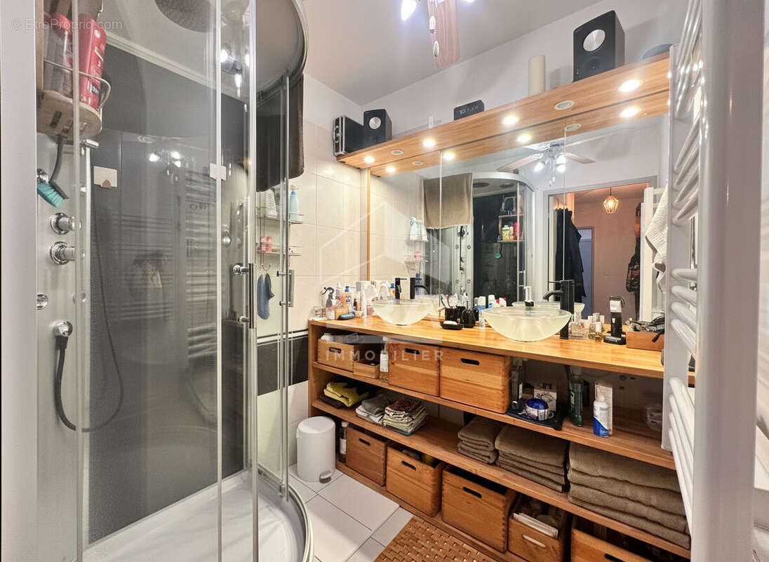 Appartement à MARSEILLE-16E