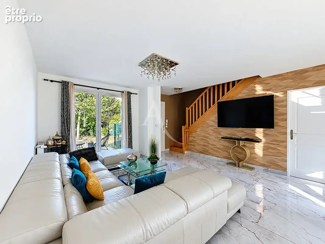 Maison située à Claye Souilly - construction 2017 - 4 chambres - jardin de 450 m2 - garage - photo 7
