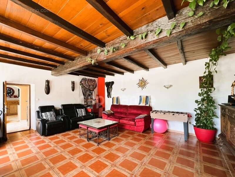 Maison à CHEVANCEAUX