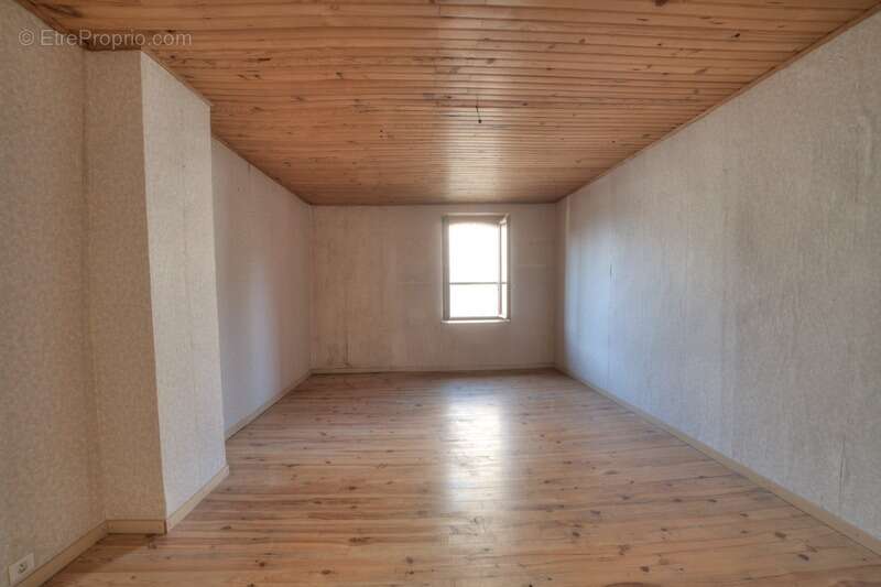 Maison à BELLEGARDE-SUR-VALSERINE