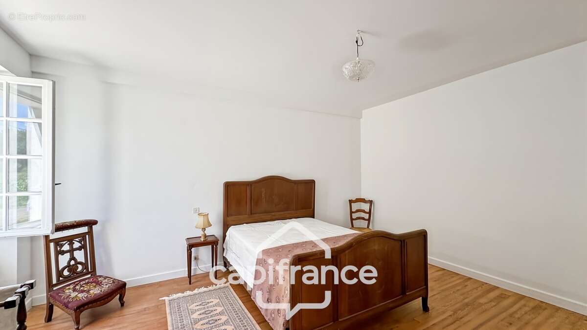 Maison de maître de caractère sur 6ha de terrain - photo 7
