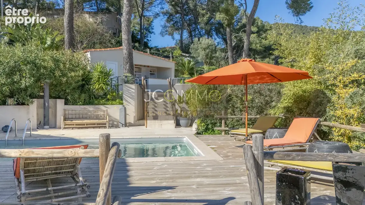 Carqueirane - villa t6 183 m2 vue mer dominante et panoramique avec studio - photo 14