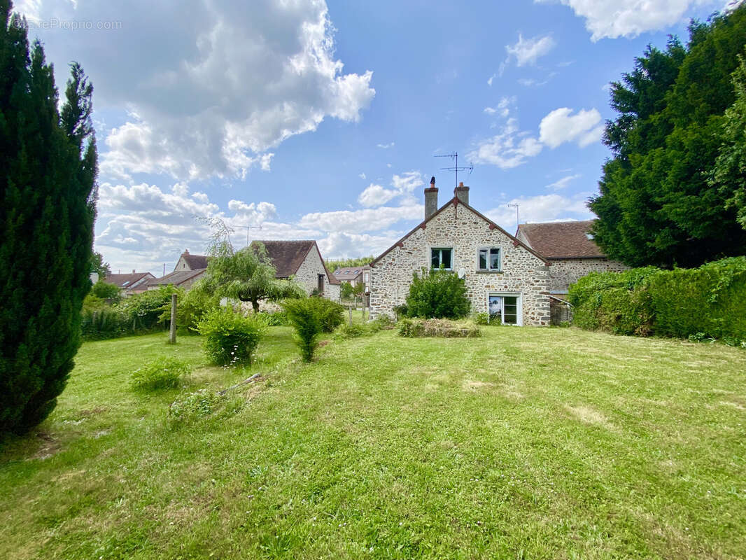 Maison à LOUAN-VILLEGRUIS-FONTAINE