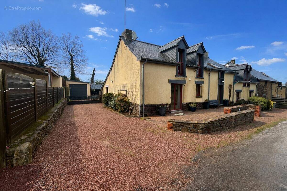 Maison à BREAL-SOUS-MONTFORT