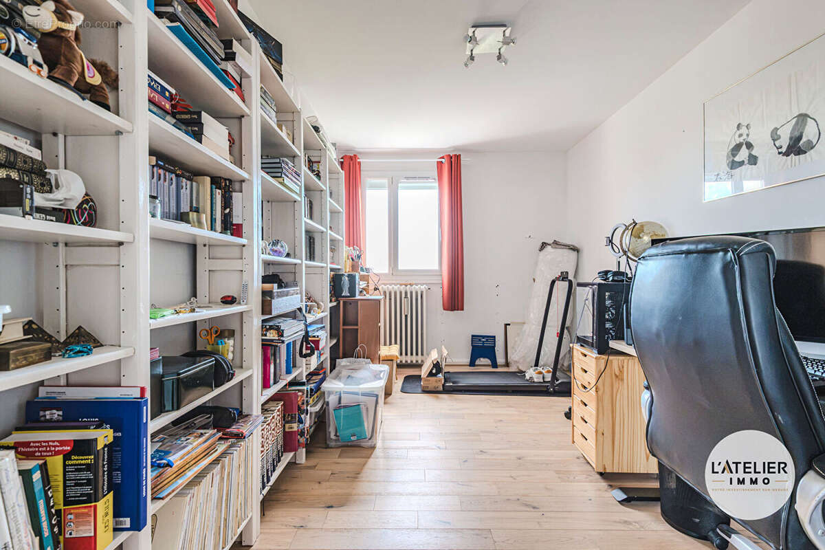REIMS - Appartement 60 m² - 2 chambres - 7e étage avec ascenseur ? Vue panoramique - photo 7