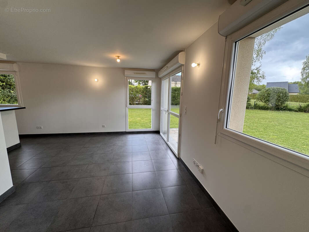 Appartement à SAVEUSE