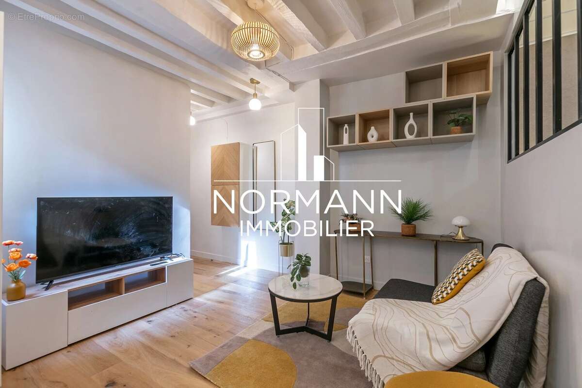 Appartement à PARIS-3E