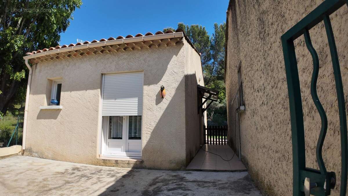 Maison à CHATEAURENARD