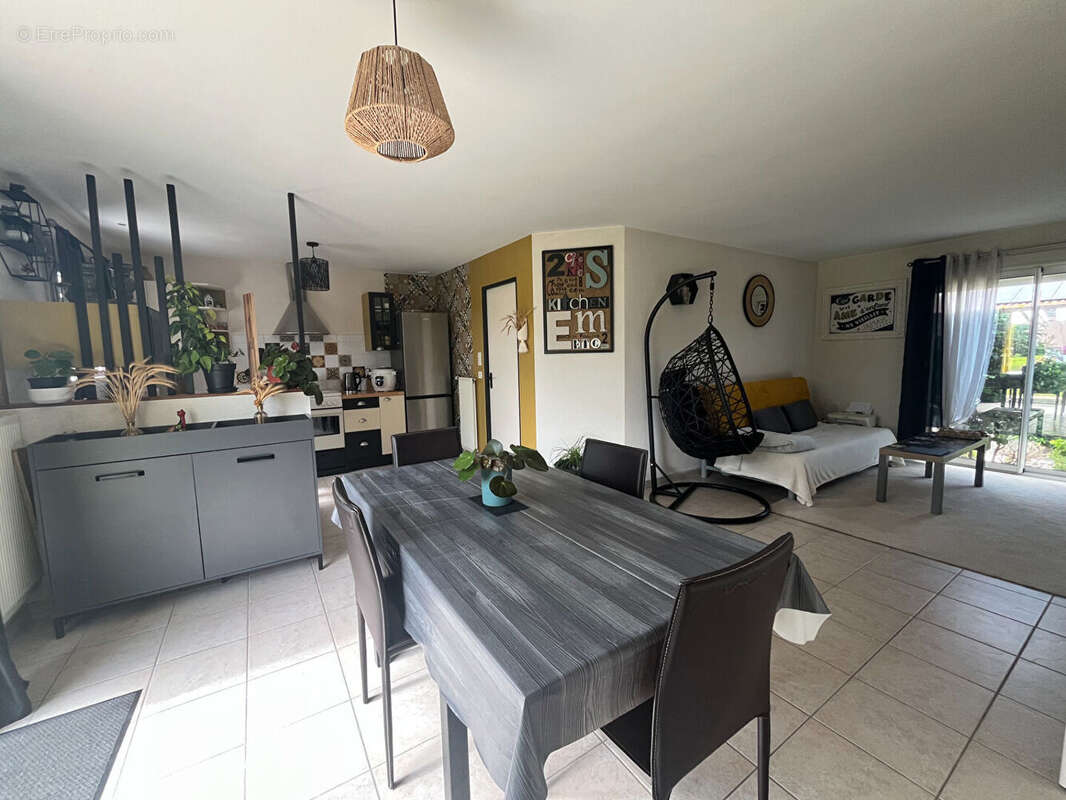 Maison à GESTE