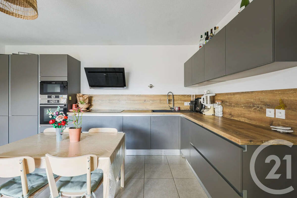 Appartement à EYBENS