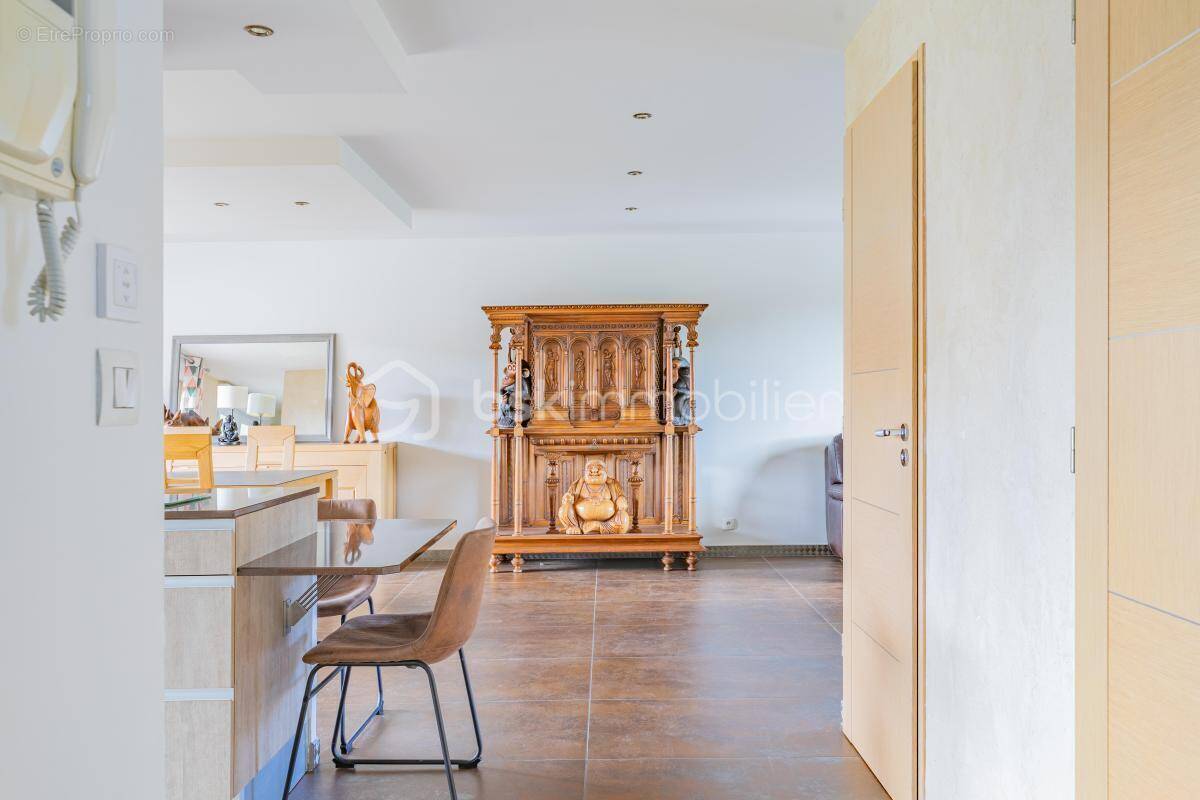Appartement à POISY