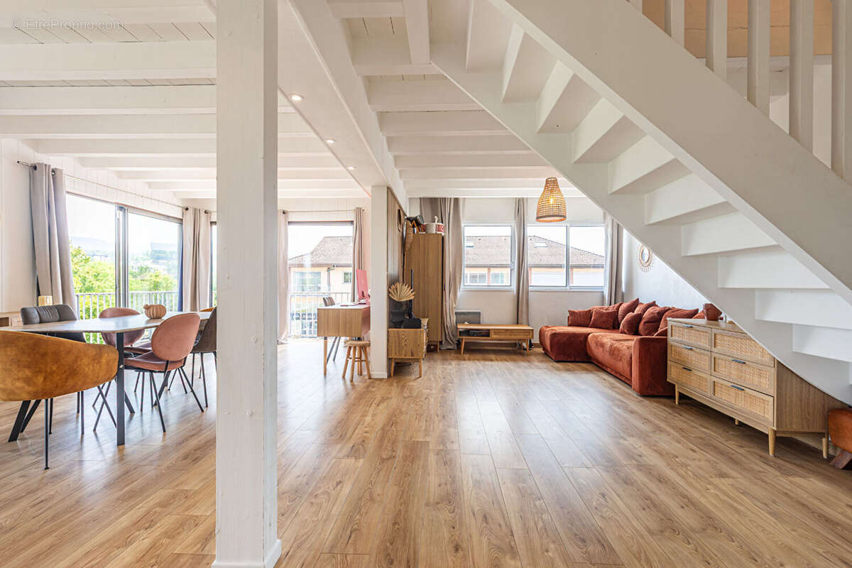 Agence immobiliere laforet - exclusivite - "cactus" - annecy - secteur meythet - appartement duplex t4 de 119.72m² - balcon - photo 3